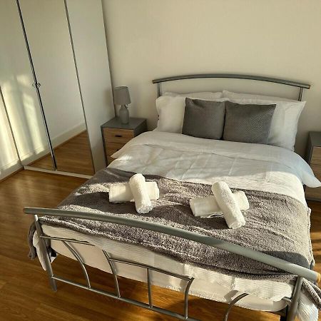 Luxury 1 Bedroom Apartment - City Centre - Balcony - Near O2 Academy Birmingham Bagian luar foto