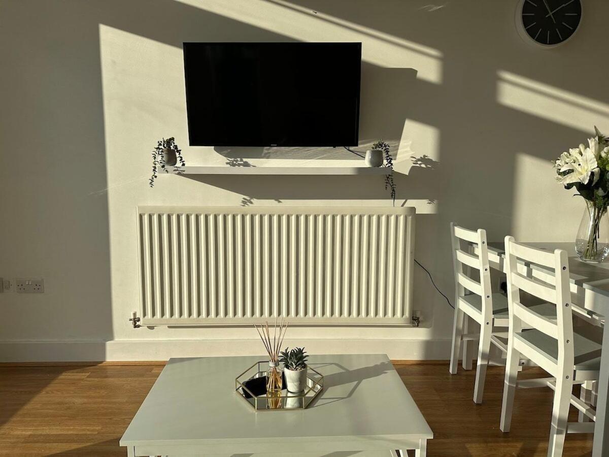 Luxury 1 Bedroom Apartment - City Centre - Balcony - Near O2 Academy Birmingham Bagian luar foto