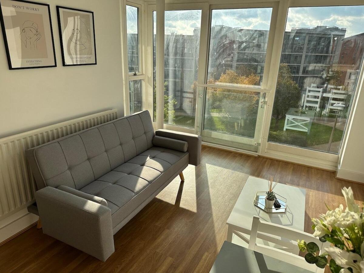 Luxury 1 Bedroom Apartment - City Centre - Balcony - Near O2 Academy Birmingham Bagian luar foto